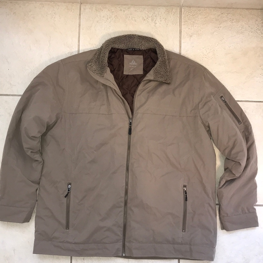 Ascend Jacket